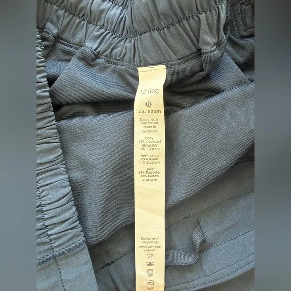 Lululemon — Hotty Hot Women's Navy Athletic Shorts — Size 12 — NWT - Picture 2 of 12